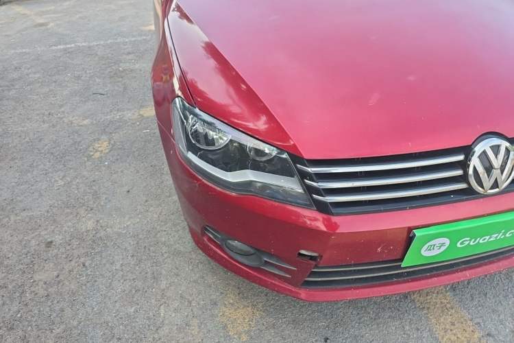 Used Volkswagen Bora 2014 1.6L Automatic Comfort Model Right Front Headlight