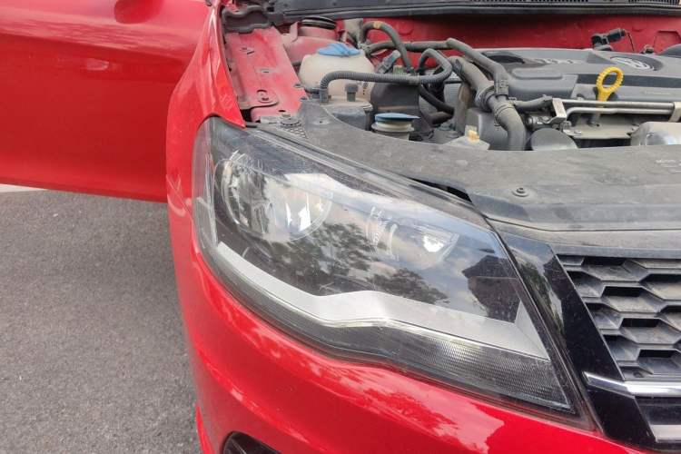 Used Volkswagen Bora 2014 1.4TSI Automatic Sportline Right Front Headlight