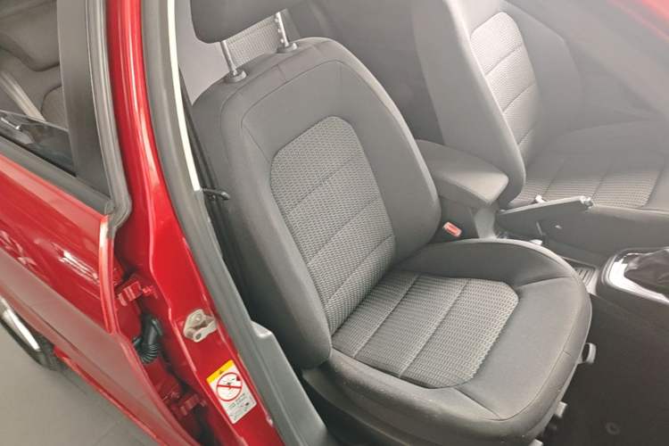 Used Volkswagen Bora 2014 1.6L Automatic Fashion Model Right Front Seat