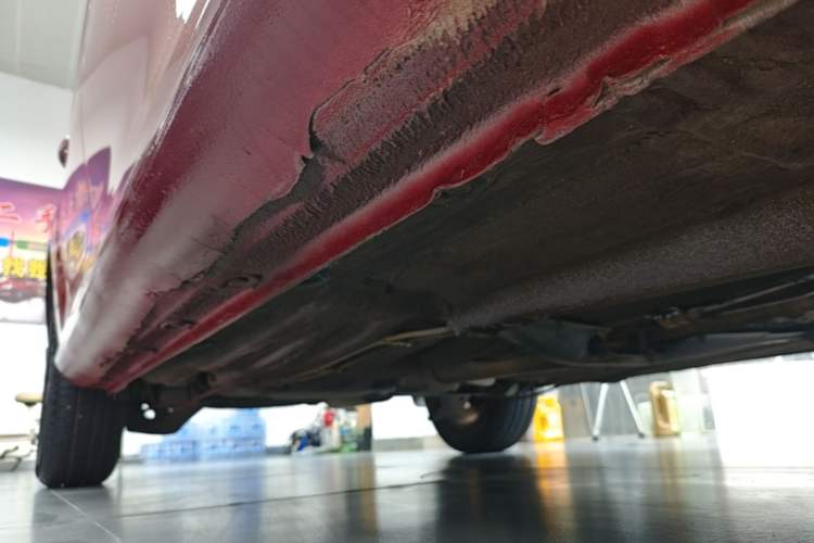 Used Volkswagen Bora 2014 1.6L Automatic Fashion Model Right Side Sill