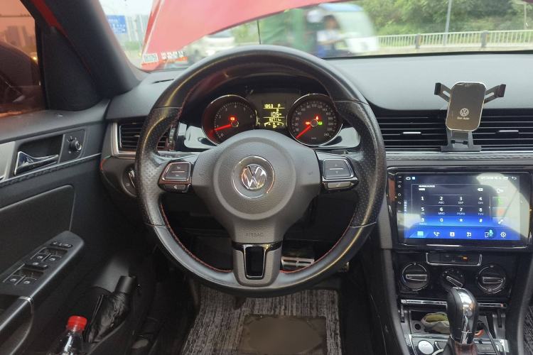 Used Volkswagen Bora 2014 1.4TSI Automatic Sportline Steering Wheel