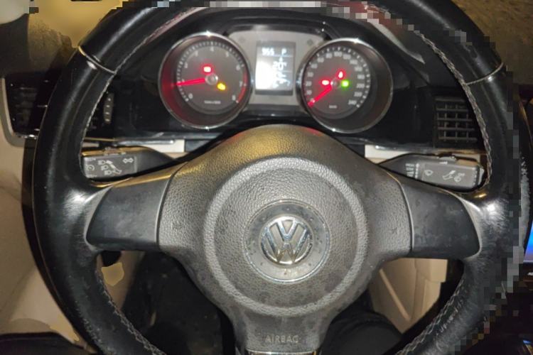 Used Volkswagen Bora 2014 1.6L Automatic Comfort Model Steering Wheel