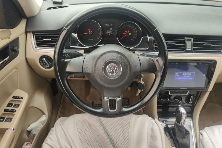 Used Volkswagen Bora 2014 1.6L Automatic Comfort Model Steering Wheel