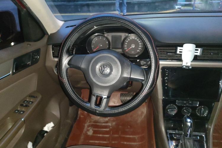 Used Volkswagen Bora 2014 1.6L Automatic Comfort Model Steering Wheel