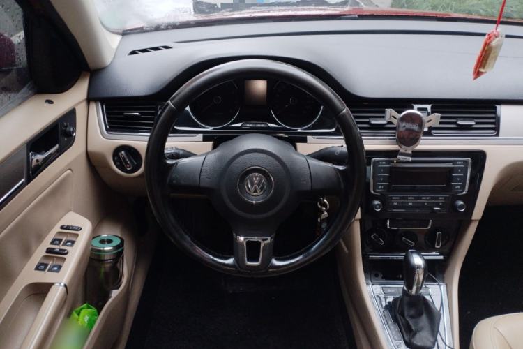 Used Volkswagen Bora 2014 1.6L Automatic Comfort Model Steering Wheel