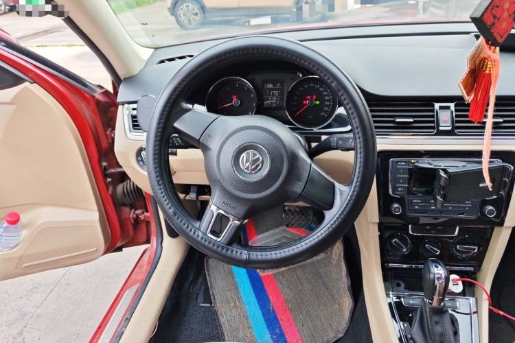 Used Volkswagen Bora 2014 1.6L Automatic Comfort Model Steering Wheel