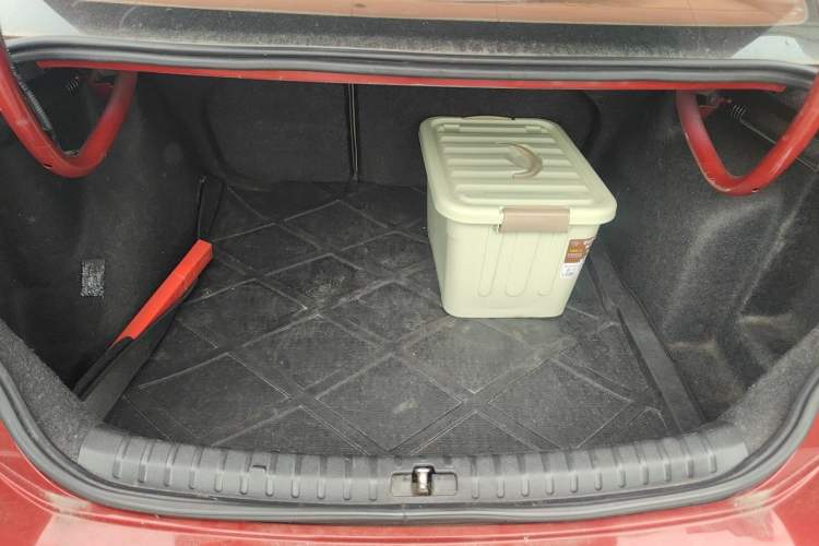 Used Volkswagen Bora 2014 1.6L Automatic Comfort Model Trunk