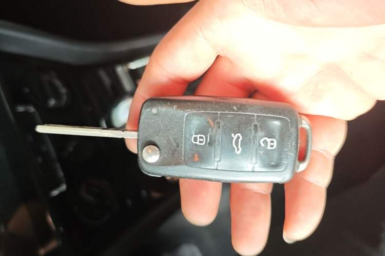 Used Volkswagen Bora 2014 1.6L Automatic Fashion Model Vehicle Key