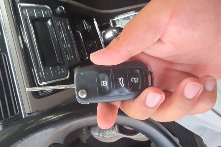 Used Volkswagen Bora 2014 1.6L Automatic Comfort Model Vehicle Key