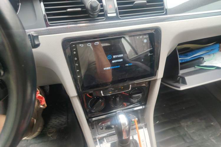 Used Volkswagen Bora 2014 1.6L Automatic Fashion Model Audio And AC Panel