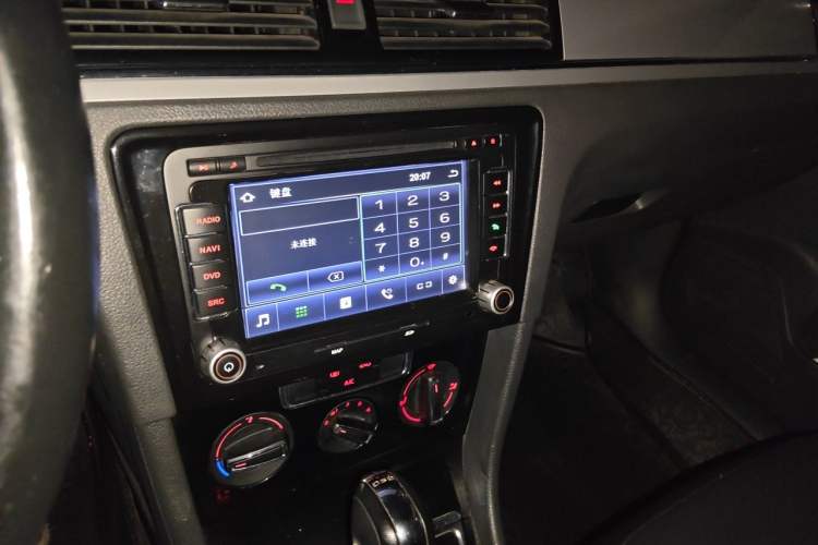 Used Volkswagen Bora 2014 1.4TSI Automatic Comfort Model Audio And AC Panel