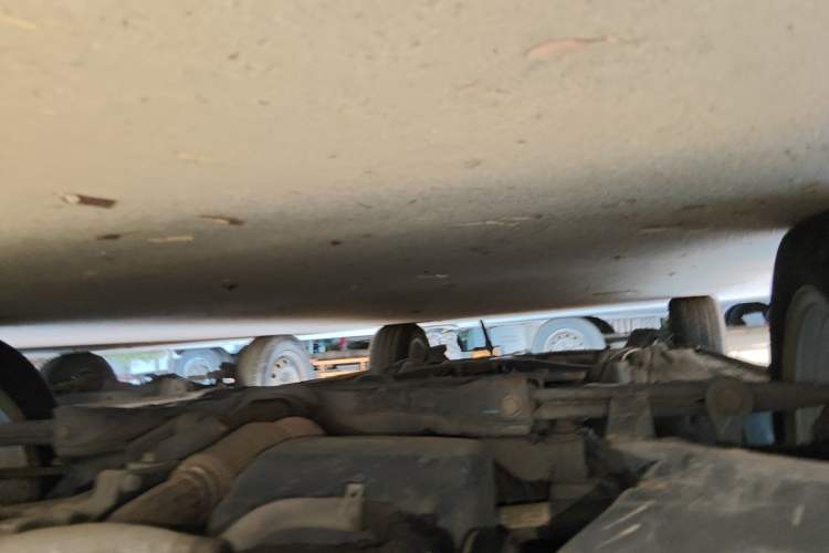 Used Volkswagen Bora 2014 1.6L Manual Comfort Model Chassis Front