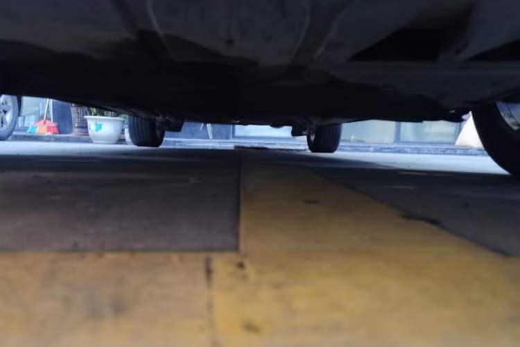 Used Volkswagen Bora 2014 1.6L Automatic Comfort Model Chassis Front