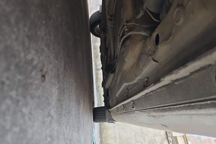 Used Volkswagen Bora 2014 1.6L Automatic Comfort Model Chassis Rear Right