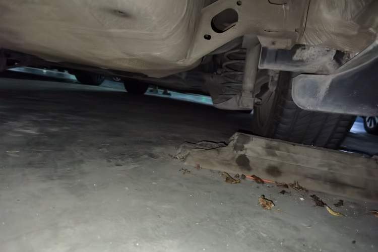 Used Volkswagen Bora 2014 1.6L Automatic Comfort Model Chassis Rear Right