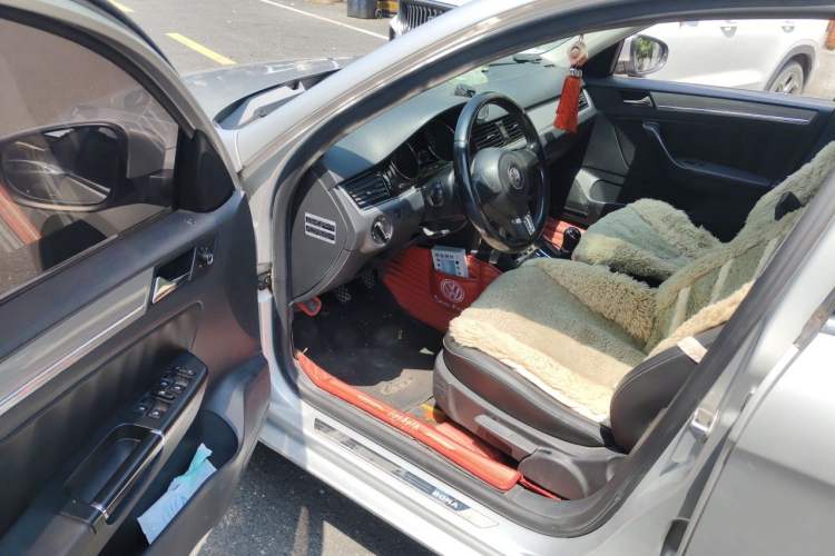 Used Volkswagen Bora 2014 1.6L Manual Comfort Model Driver Seat