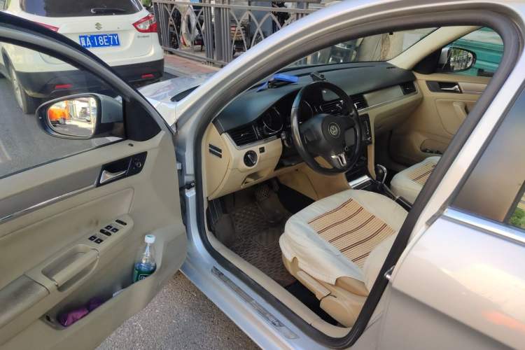 Used Volkswagen Bora 2014 1.6L Automatic Comfort Model Driver Seat