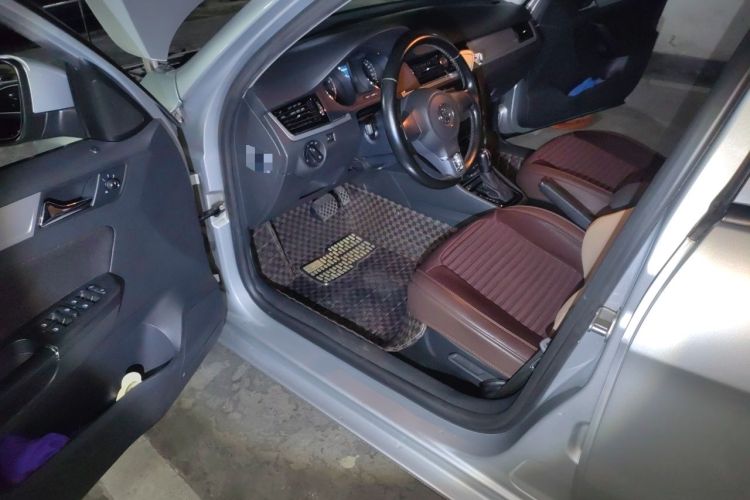 Used Volkswagen Bora 2014 1.6L Automatic Fashion Model Driver Seat