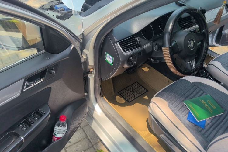 Used Volkswagen Bora 2014 1.6L Automatic Fashion Model Driver Seat