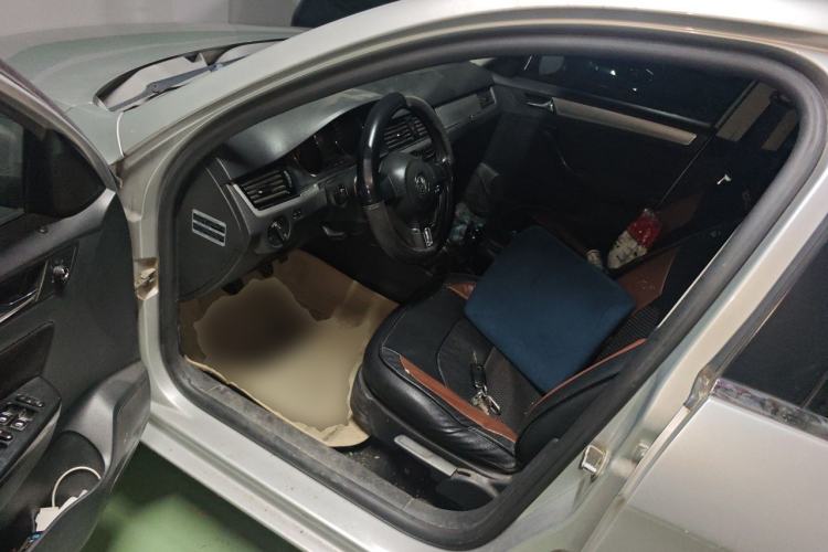 Used Volkswagen Bora 2014 1.6L Manual Fashion Edition Driver Seat