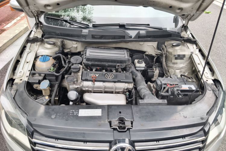 Used Volkswagen Bora 2014 1.6L Automatic Comfort Model Engine Bay