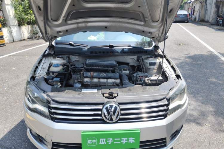 Used Volkswagen Bora 2014 1.6L Manual Comfort Model Engine Bay