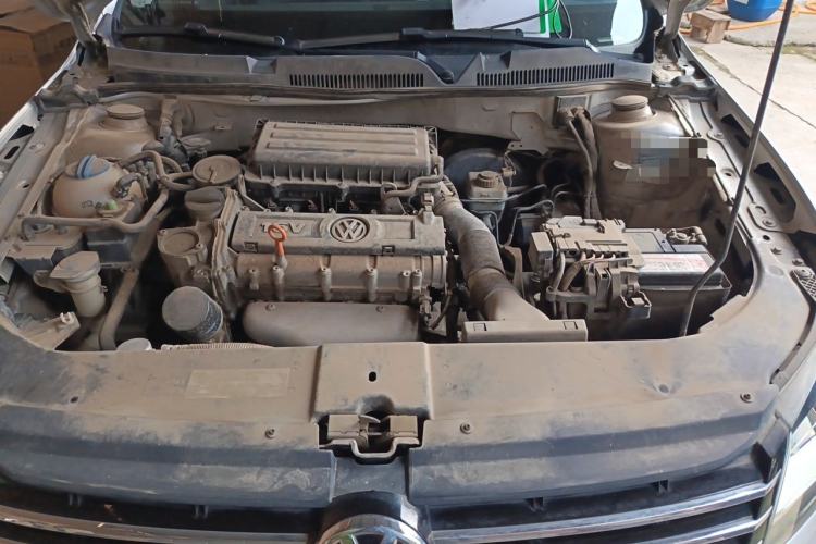 Used Volkswagen Bora 2014 1.6L Manual Fashion Edition Engine Bay