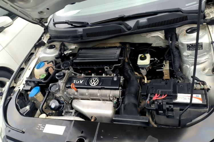 Used Volkswagen Bora 2014 1.6L Automatic Comfort Model Engine Bay
