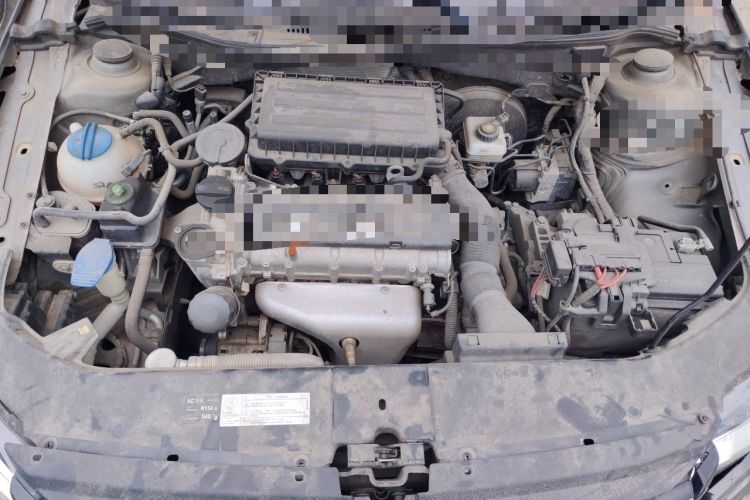 Used Volkswagen Bora 2014 1.6L Automatic Fashion Model Engine Bay