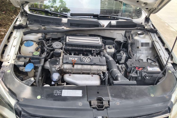 Used Volkswagen Bora 2014 1.6L Automatic Luxury Model Engine Bay