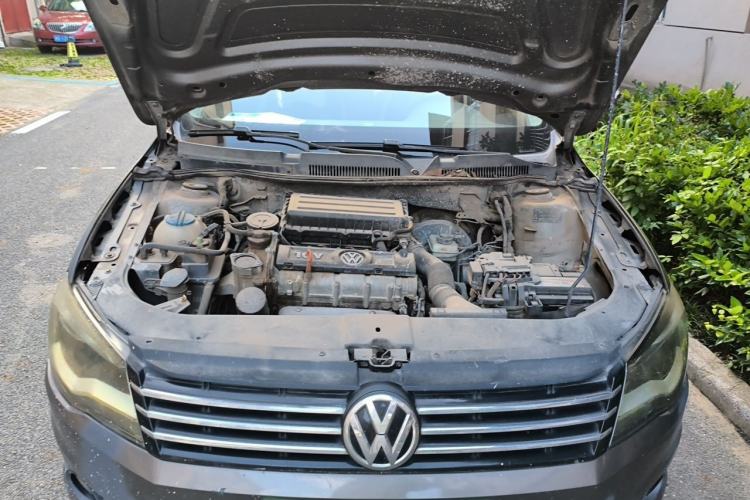 Used Volkswagen Bora 2014 1.6L Manual Comfort Model Engine Bay