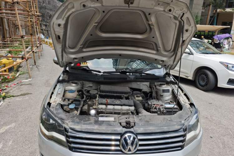 Used Volkswagen Bora 2014 1.6L Automatic Comfort Model Engine Bay