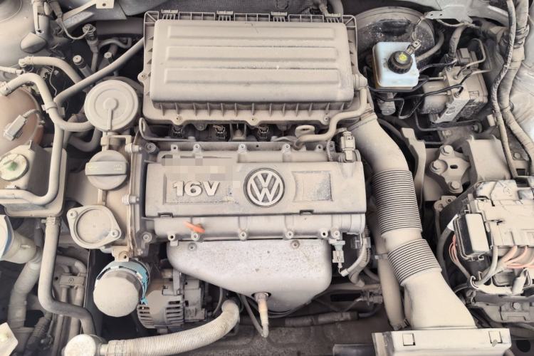 Used Volkswagen Bora 2014 1.6L Manual Fashion Edition Engine Bay