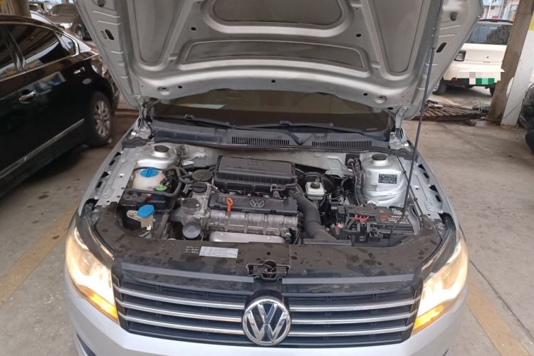 Used Volkswagen Bora 2014 1.6L Automatic Comfort Model Engine Bay