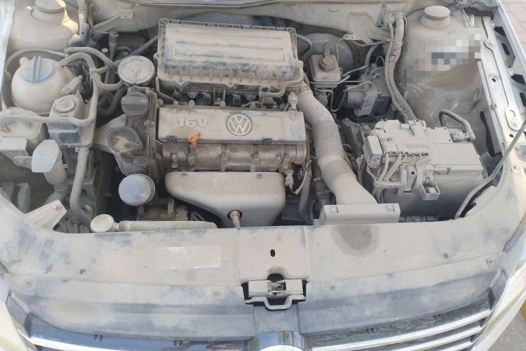 Used Volkswagen Bora 2014 1.6L Automatic Fashion Model Engine Bay