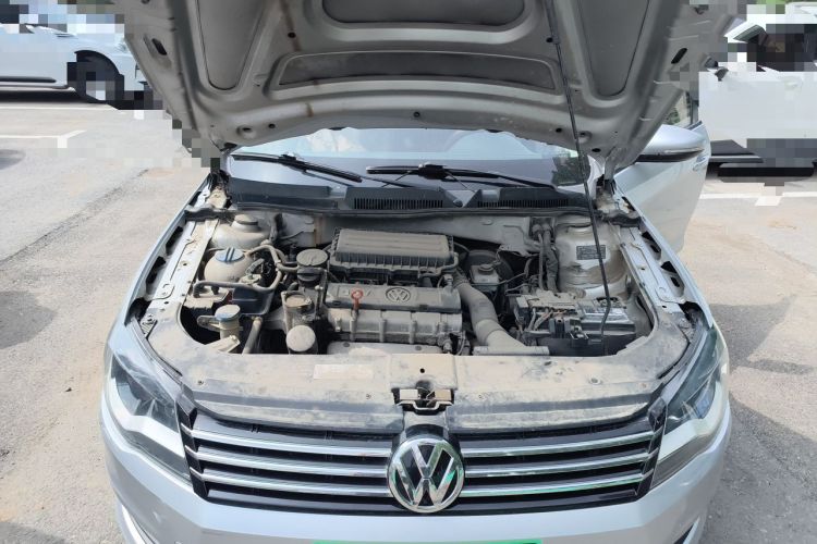 Used Volkswagen Bora 2014 1.6L Automatic Fashion Model Engine Bay