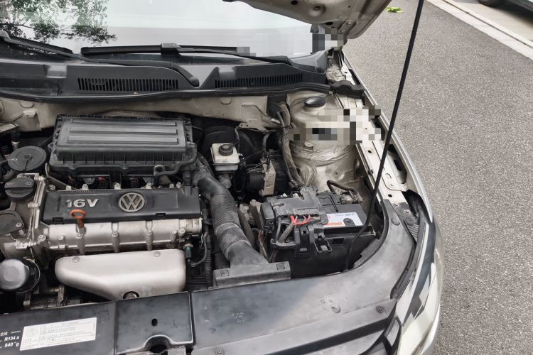 Used Volkswagen Bora 2014 1.6L Automatic Comfort Model Engine Bay Left