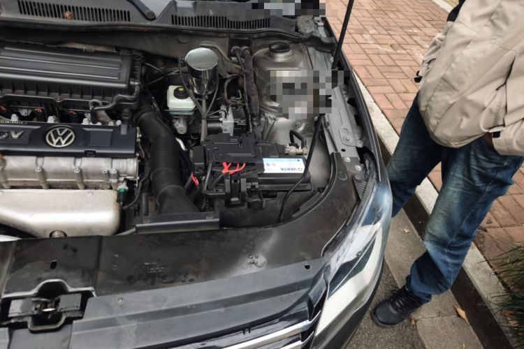 Used Volkswagen Bora 2014 1.6L Automatic Comfort Model Engine Bay Left