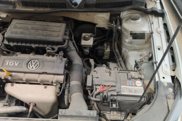 Used Volkswagen Bora 2014 1.6L Manual Comfort Model Engine Bay Left