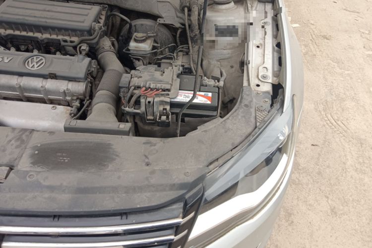 Used Volkswagen Bora 2014 1.6L Automatic Comfort Model Engine Bay Left