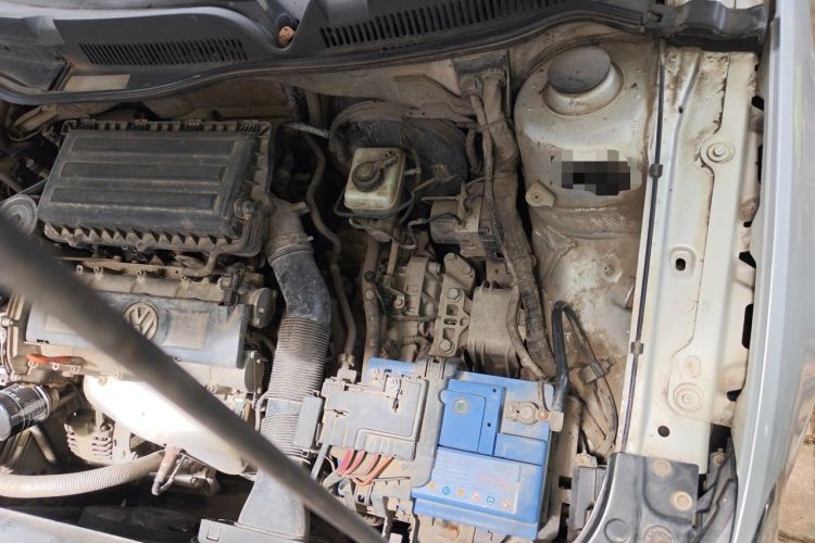 Used Volkswagen Bora 2014 1.6L Automatic Comfort Model Engine Bay Left