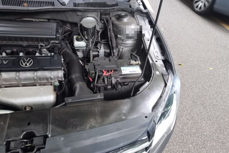 Used Volkswagen Bora 2014 1.6L Automatic Comfort Model Engine Bay Left