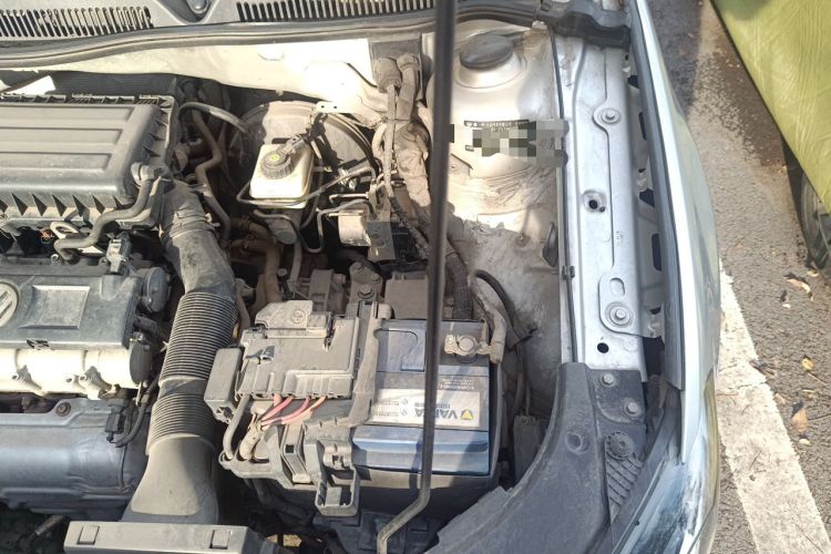 Used Volkswagen Bora 2014 1.6L Automatic Comfort Model Engine Bay Left