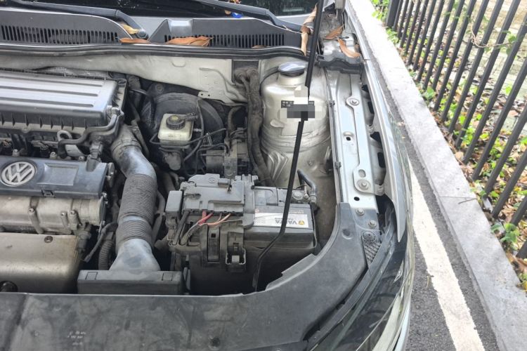 Used Volkswagen Bora 2014 1.6L Automatic Comfort Model Engine Bay Left