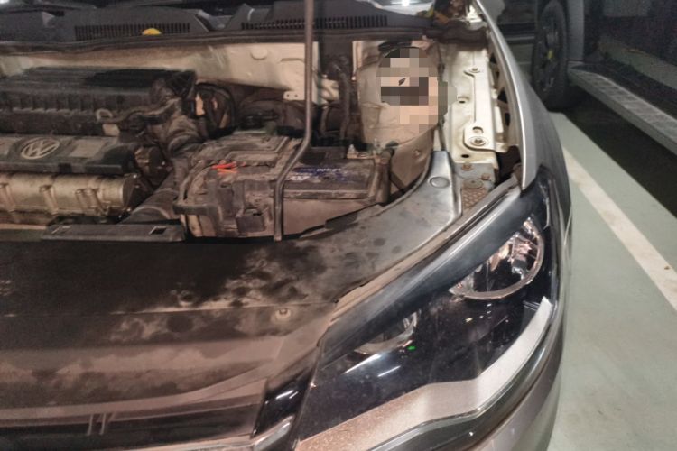 Used Volkswagen Bora 2014 1.6L Automatic Comfort Model Engine Bay Left