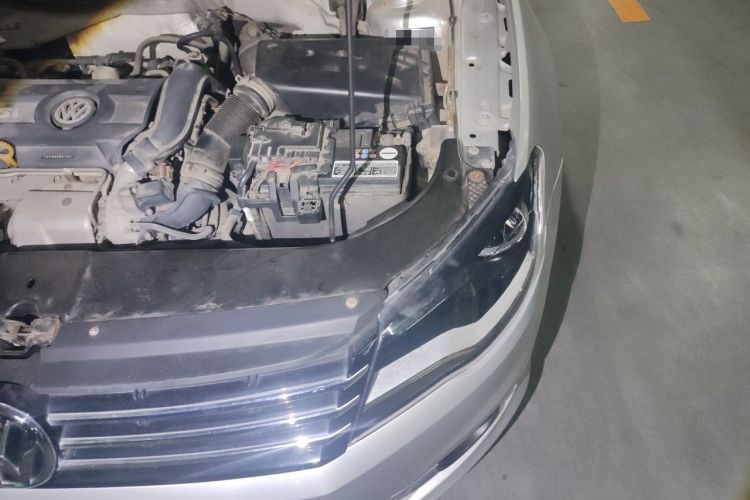 Used Volkswagen Bora 2014 1.4TSI Automatic Comfort Model Engine Bay Left
