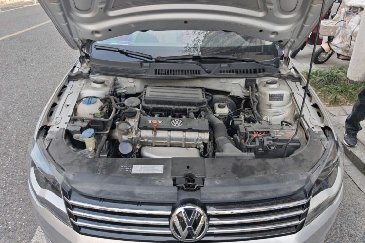 Used Volkswagen Bora 2014 1.6L Automatic Comfort Model Engine Bay