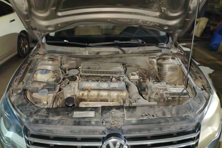 Used Volkswagen Bora 2014 1.6L Automatic Comfort Model Engine Bay