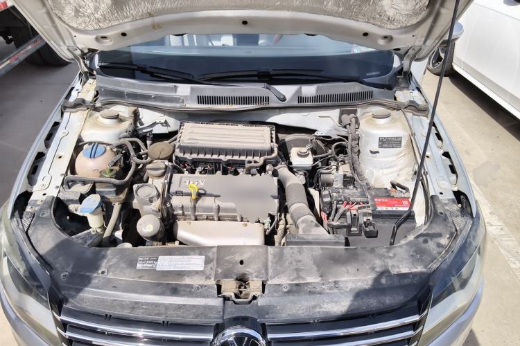 Used Volkswagen Bora 2014 1.6L Manual Comfort Model Engine Bay
