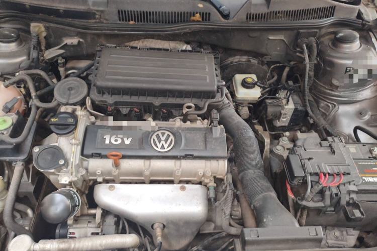 Used Volkswagen Bora 2014 1.6L Manual Comfort Model Engine Bay